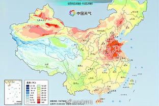 基翁：阿诺德应该去踢中场，他就像是一个四分卫一样